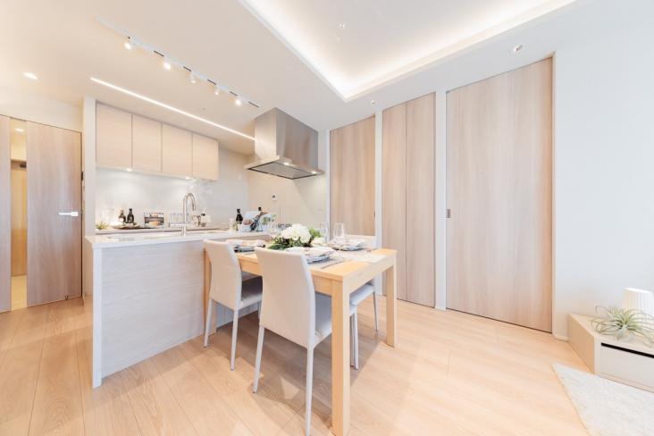 Ｂｒｉｌｌｉａ　ＴＨＥ　ＴＯＷＥＲ　ＴＯＫＹＯ　ＹＡＥＳＵ　ＡＶＥＮＵＥ-8-リビング