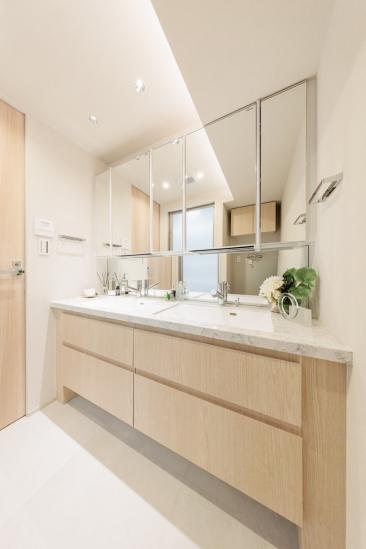 Ｂｒｉｌｌｉａ　ＴＨＥ　ＴＯＷＥＲ　ＴＯＫＹＯ　ＹＡＥＳＵ　ＡＶＥＮＵＥ-13-洗面