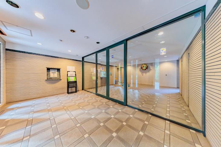 ビー・シティ　キャナルウィング-9-エントランス