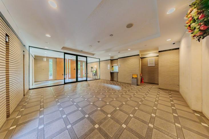 ビー・シティ　キャナルウィング-14-エントランス