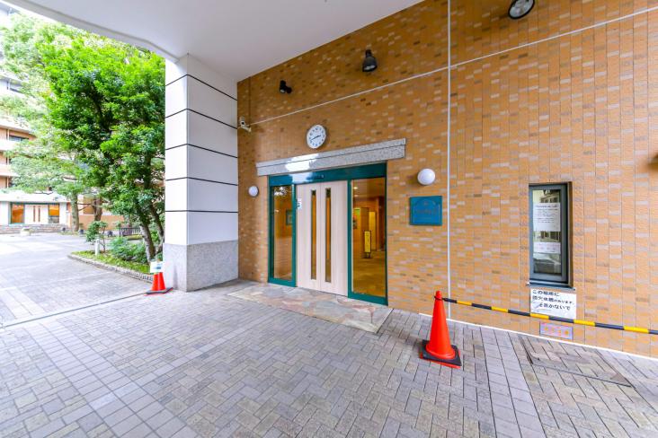 ルネ・ベイグランデ-6-エントランス