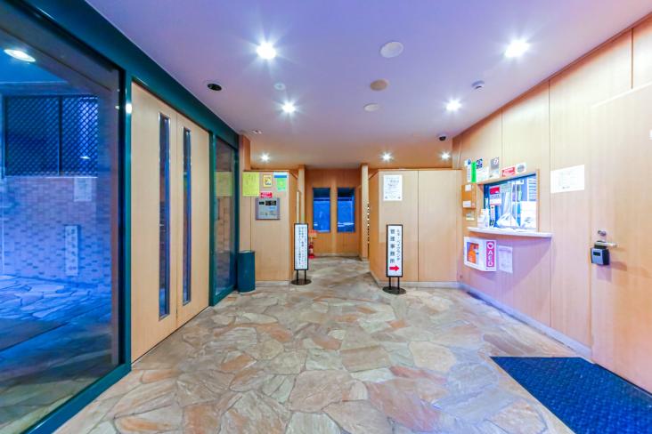 ルネ・ベイグランデ-8-エントランス