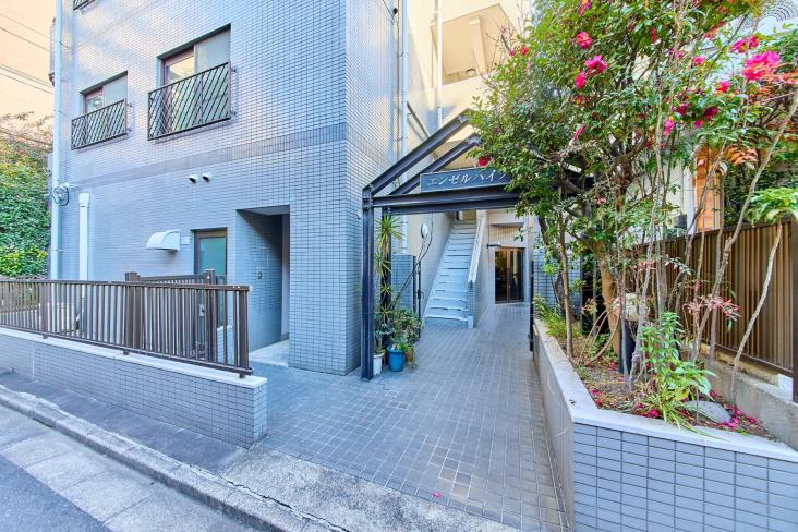 エンゼルハイツ-13-エントランス