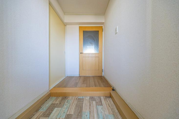 越中島三丁目ハイツ　１号棟-19-玄関