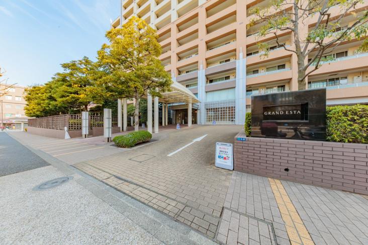 グランエスタ-3-エントランス