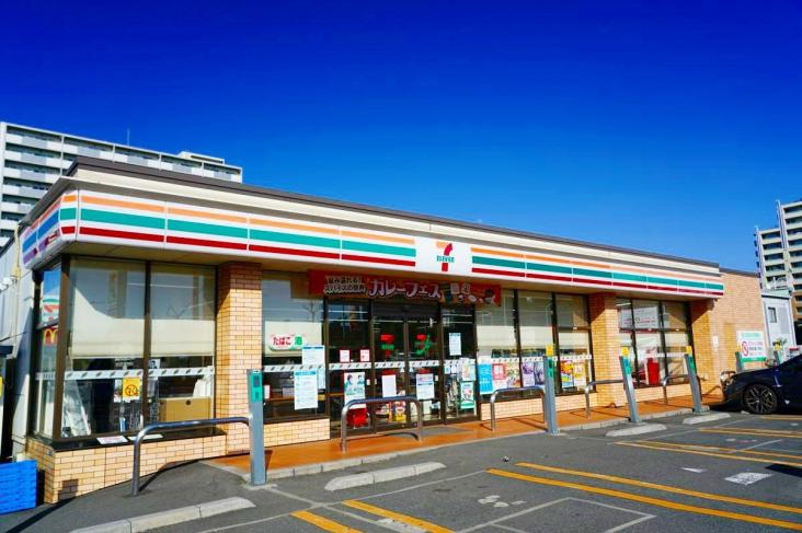 グランエスタ-43-コンビニ