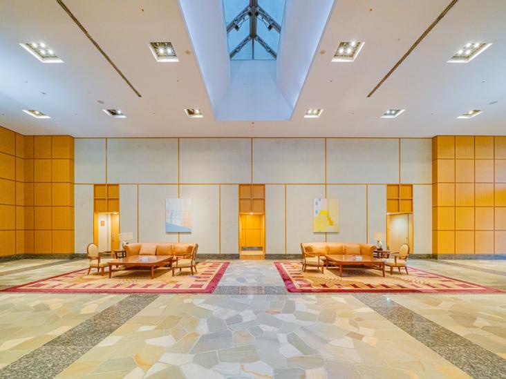 Ｗ Ｃｏｍｆｏｒｔ Ｔｏｗｅｒｓ ＥＡＳＴ-9-ロビー
