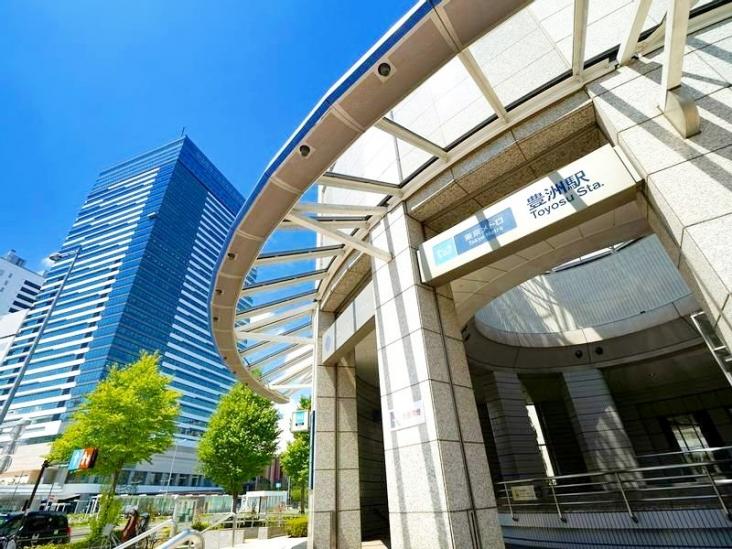 Ｗ Ｃｏｍｆｏｒｔ Ｔｏｗｅｒｓ ＥＡＳＴ-44-駅
