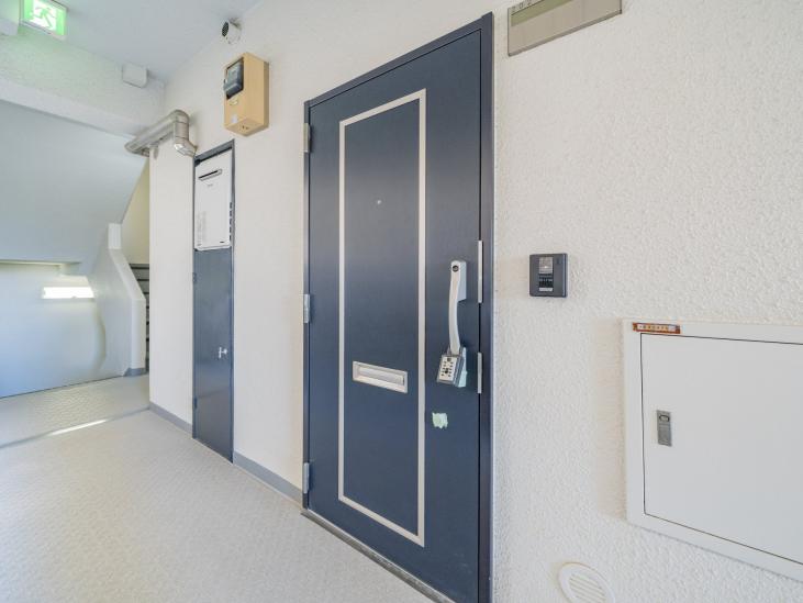 プチモンド目白-20-玄関