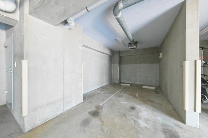 セザール第2中野富士見町-13-駐車場