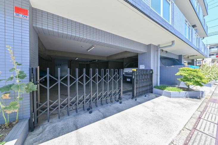 セザール第2中野富士見町-15-駐車場