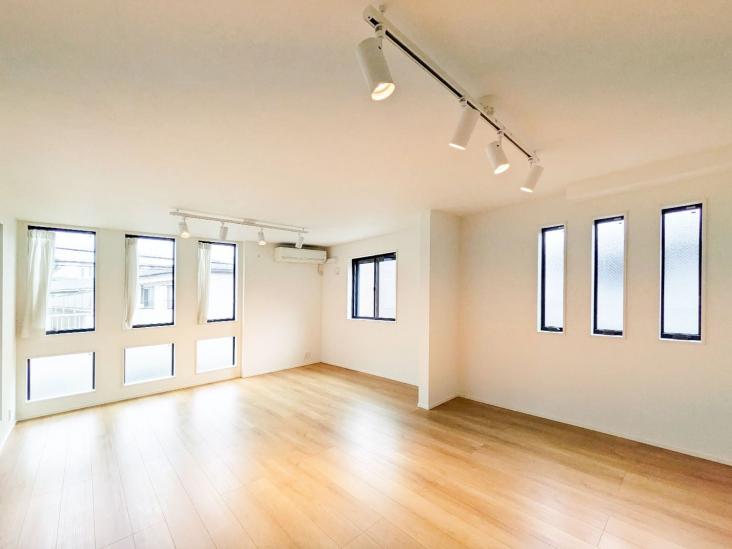 北沢一丁目戸建-6-リビング