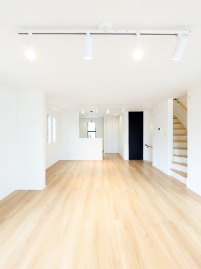 北沢一丁目戸建-7-リビング