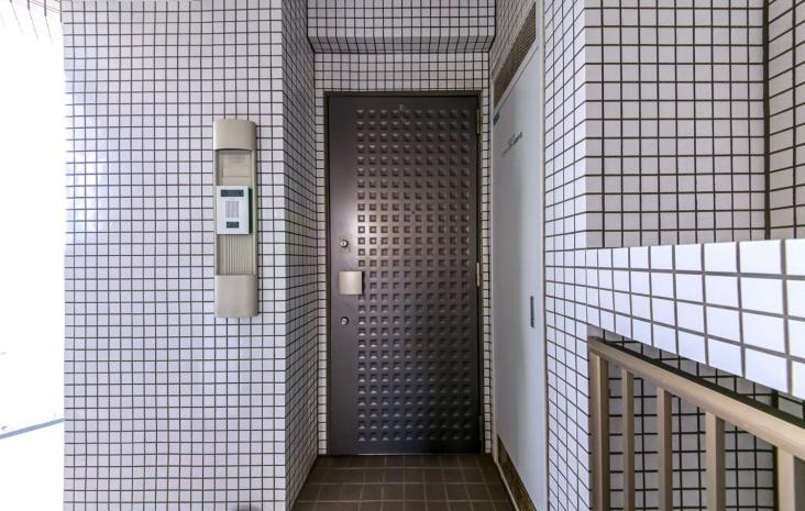 ピアース四谷-19-玄関