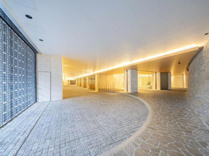 ライオンズ外苑の杜-13-エントランス