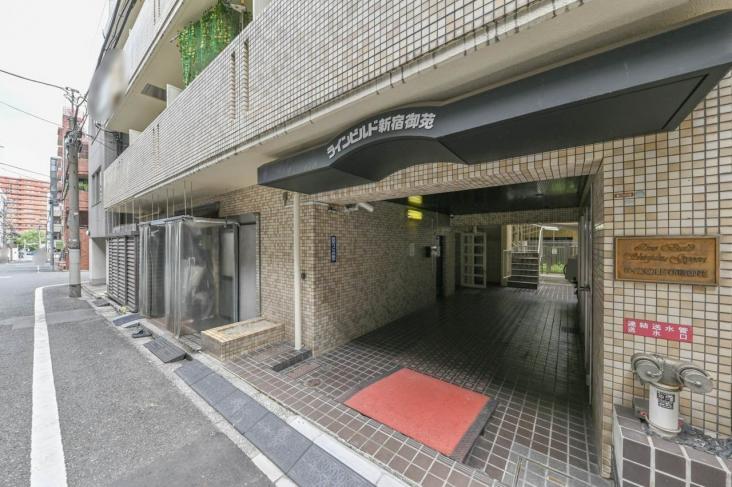 ラインビルド新宿御苑-3-エントランス