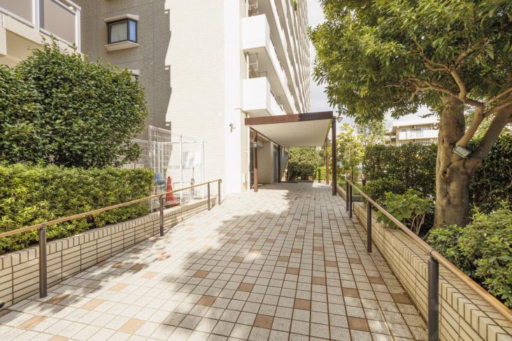 狛江セントラルハイツ　３号棟-8-エントランス