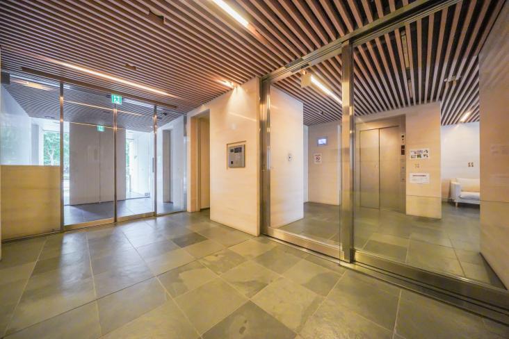 パークリュクス西新宿-7-エントランス