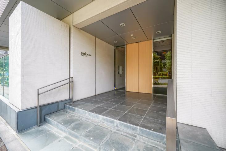 パークリュクス西新宿-14-エントランス