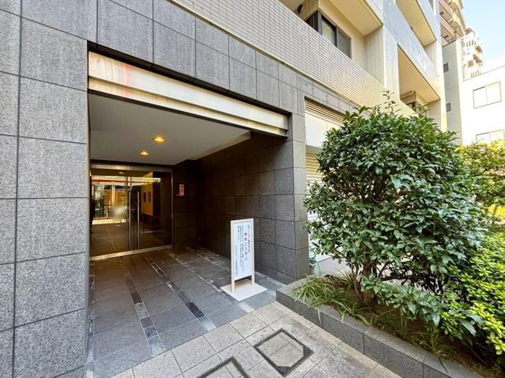 グラツィオーソ西荻窪-4-エントランス