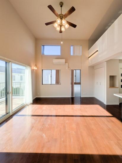 成城八丁目戸建-7-リビング