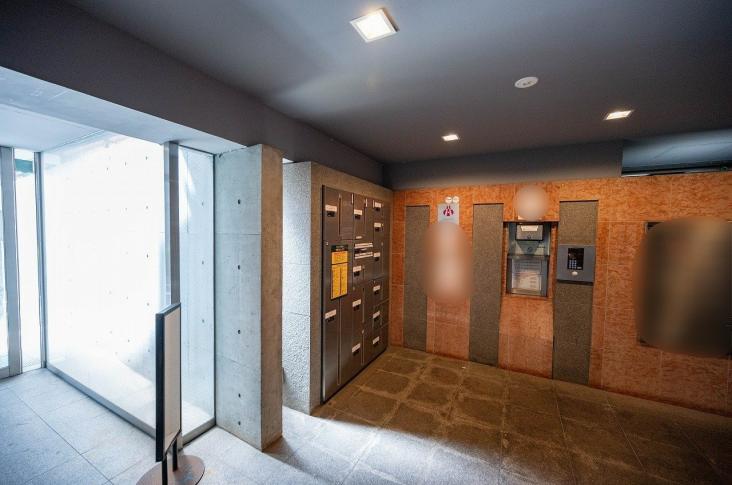 エクセルシオール新宿西戸山-7-エントランス