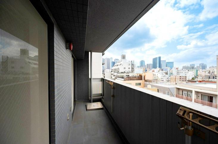 エクセルシオール新宿西戸山-10-バルコニー