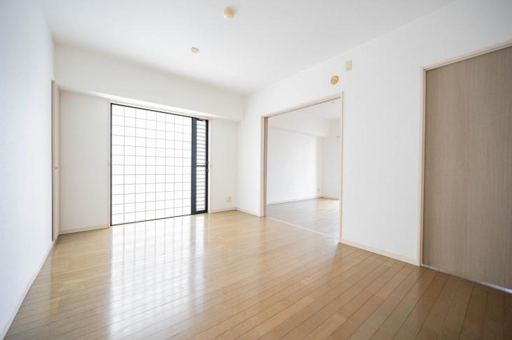 エクセルシオール新宿西戸山-11-リビング