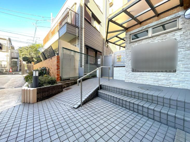 グランメール中井-10-エントランス