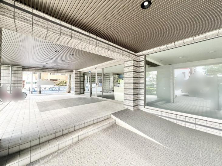 サーパス芦花公園-6-エントランス