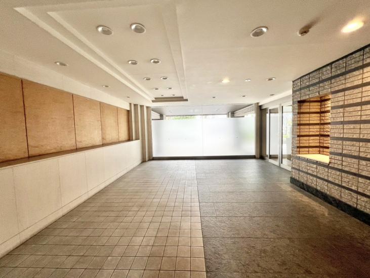 サーパス芦花公園-7-エントランス