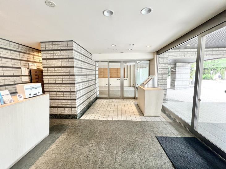 サーパス芦花公園-18-エントランス