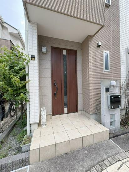 世田谷区喜多見７丁目戸建-2-玄関