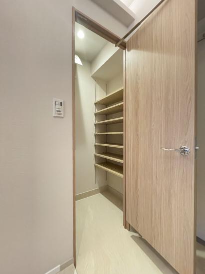 ライオンズマンション山吹町-13-収納