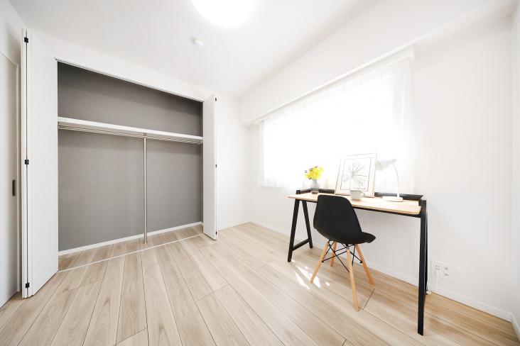 リブゼ横浜サザンテラス-5-洋室