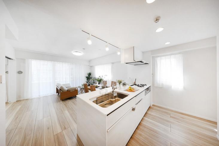 リブゼ横浜サザンテラス-12-リビング