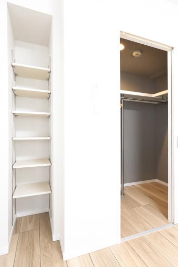 リブゼ横浜サザンテラス-15-収納