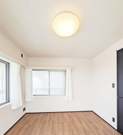 シルエタワーヨコハマ-8-室内