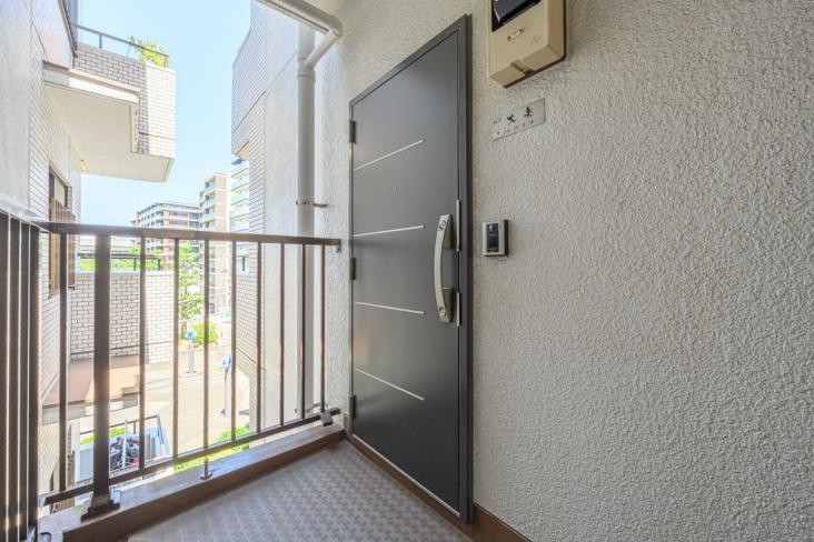 グレイス蒔田公園-11-玄関