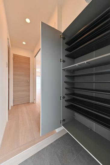 星川シュロス-11-玄関