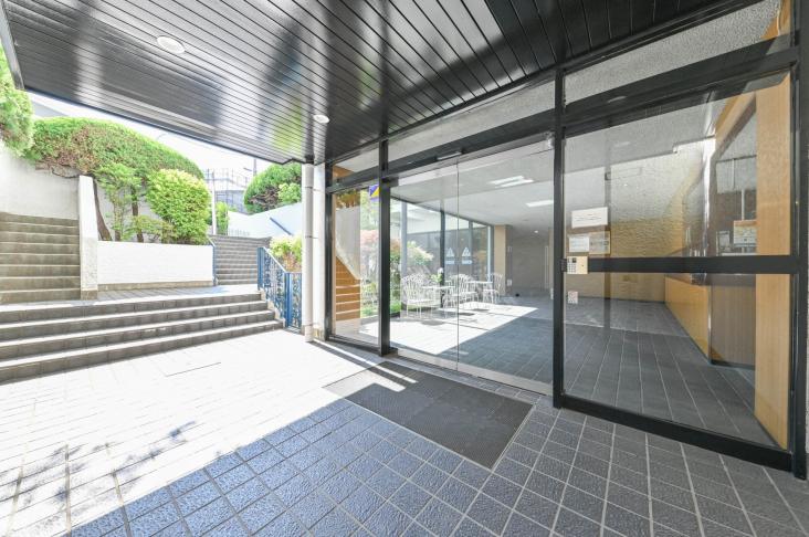 メゾン山手-3-エントランス