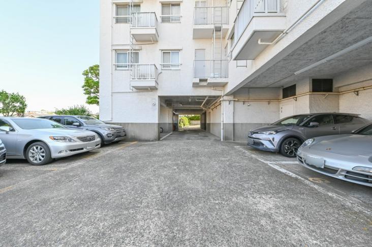 メゾン山手-10-駐車場