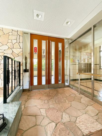 エルズ横濱-24-エントランス