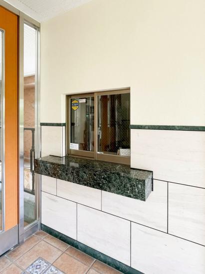 エルズ横濱-25-エントランス