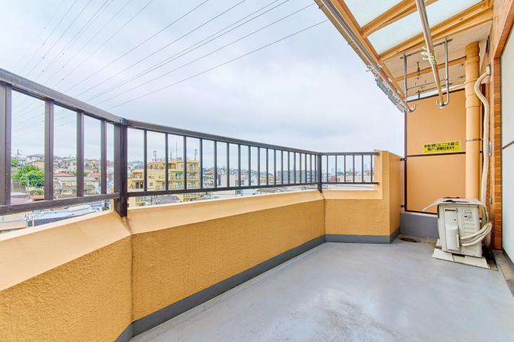 ライオンズマンション岸根公園-9-バルコニー