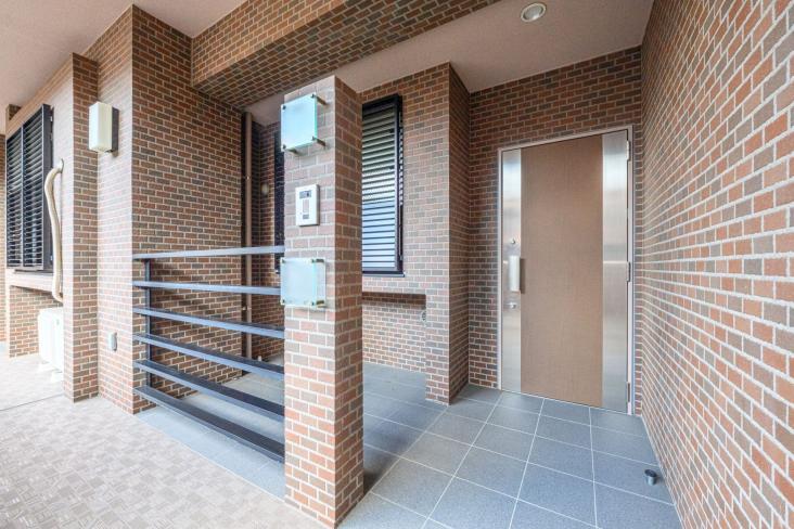 クオス横濱山手-27-玄関