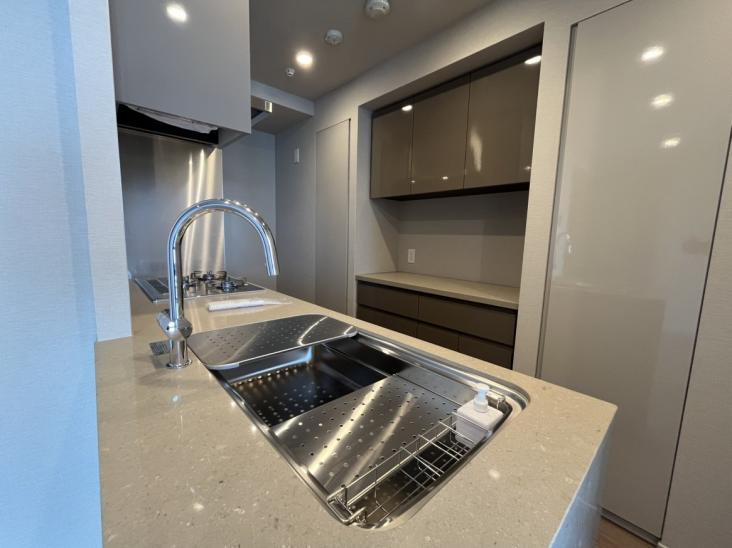 THE YOKOHAMA FRONT TOWER-8-キッチン