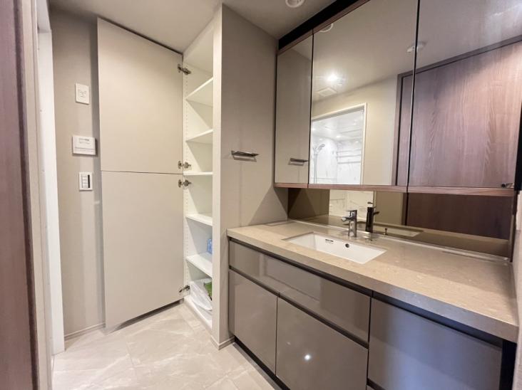 THE YOKOHAMA FRONT TOWER-15-洗面