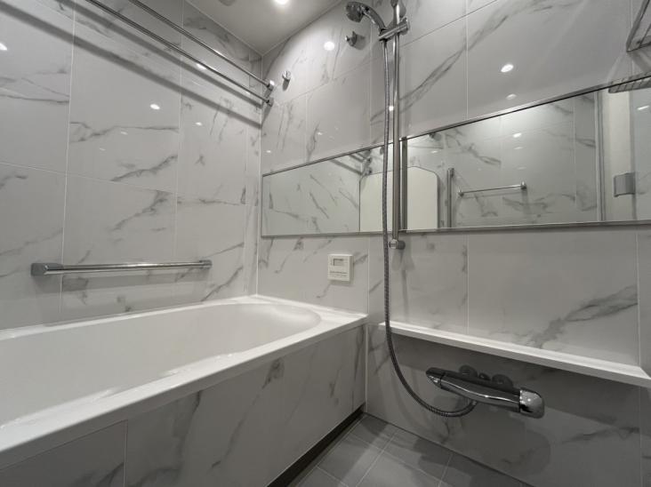 THE YOKOHAMA FRONT TOWER-16-バス