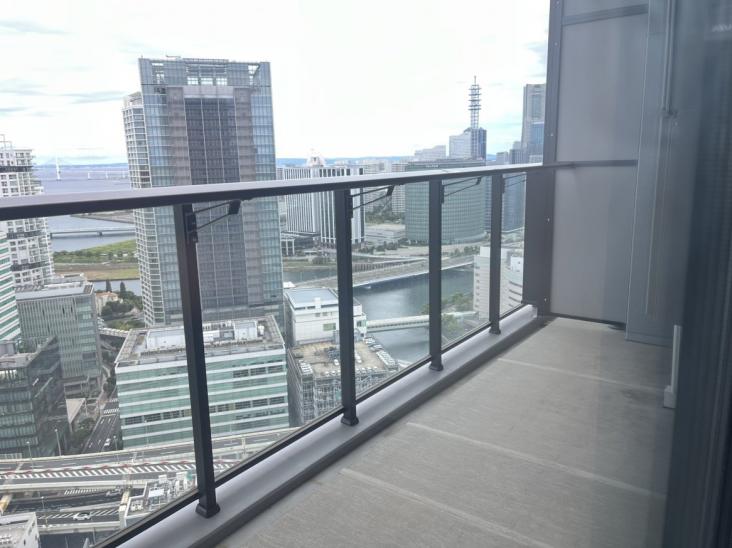 THE YOKOHAMA FRONT TOWER-18-バルコニー